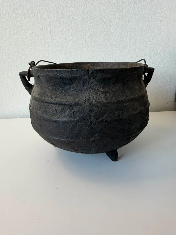 Antique 19th Century Cast Iron Kettle Cauldron - photo 5