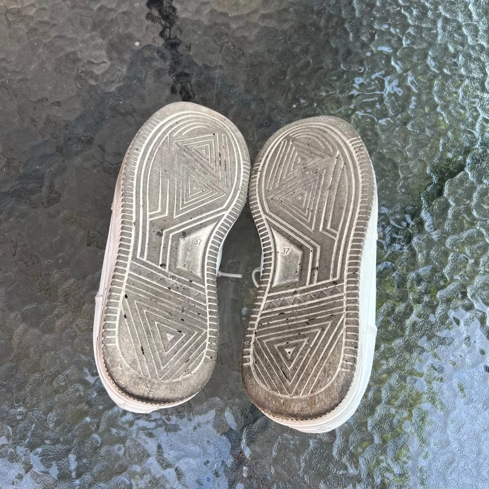 Women’s White Sneakers size 37 - photo 5