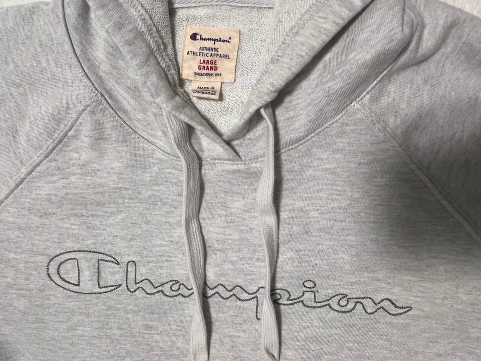 Champion Women’s Hoodie - Size Large - photo 4