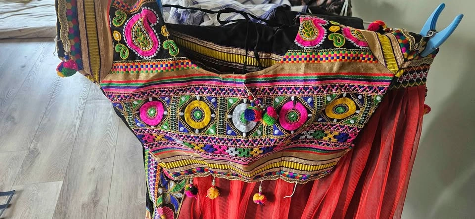 Traditional Embroidered Chaniya Choli Set - photo 3