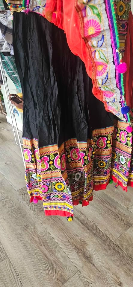 Traditional Embroidered Chaniya Choli Set - photo 4