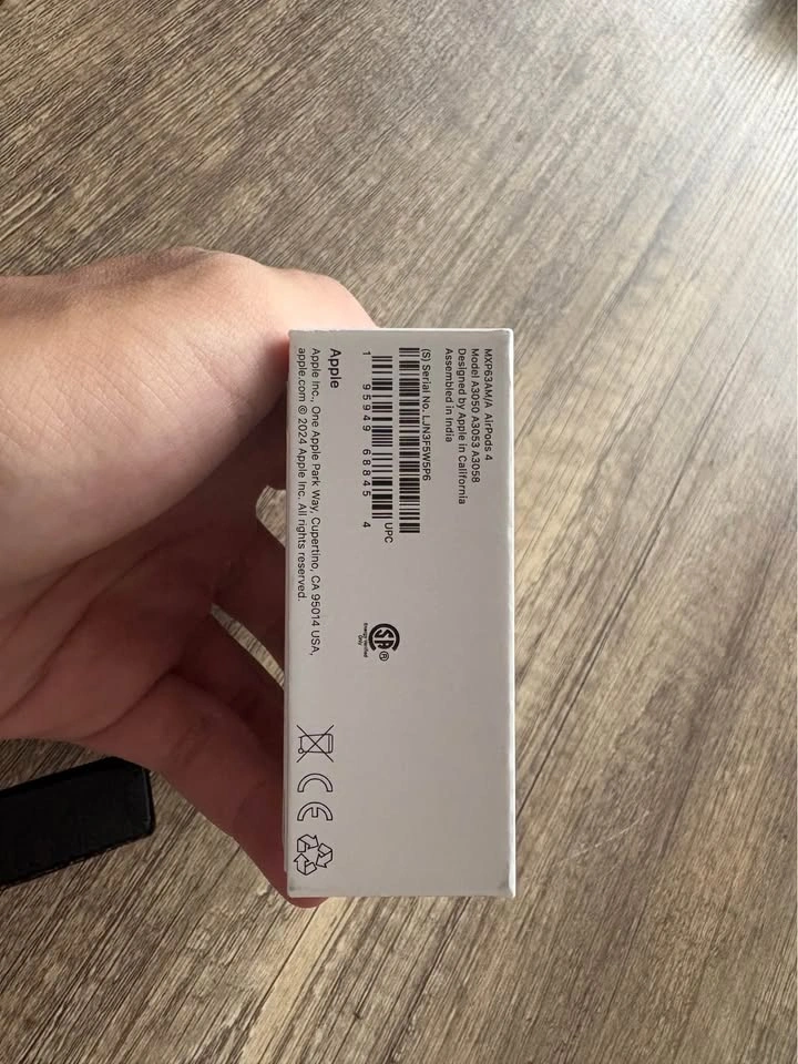 Apple AirPods 4 WITH NOISE CANCELLATION - photo 2