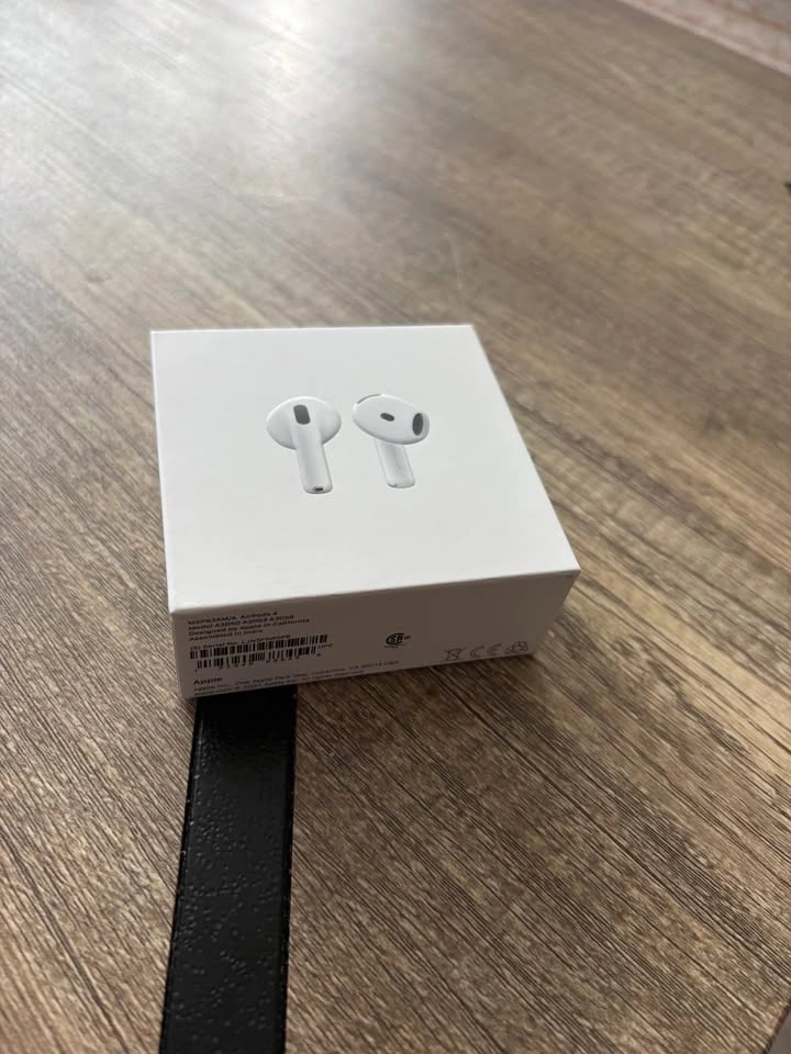 Apple AirPods 4 WITH NOISE CANCELLATION - photo 4