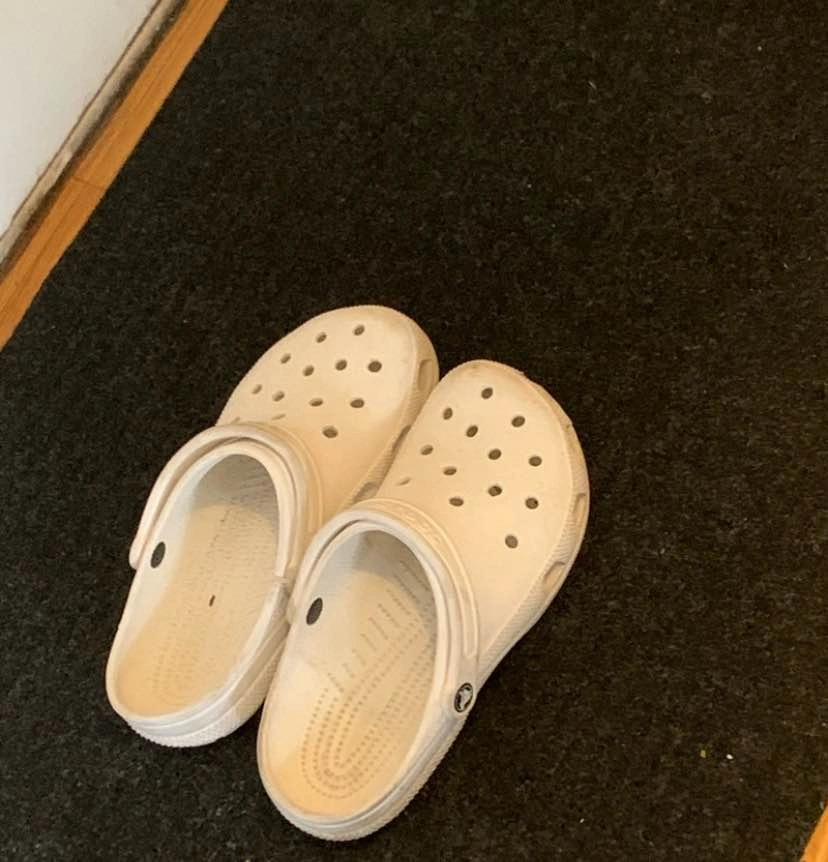 White Crocs Classic Clogs - photo 2