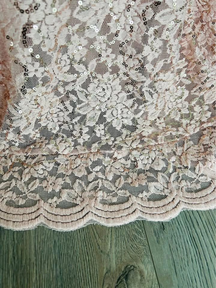 Beautiful Sequin Dress – Size 4 Petite - photo 3