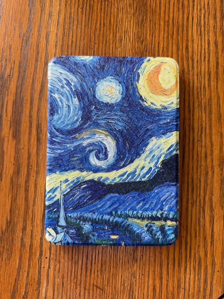 Kindle Paperwhite 10th Gen - 8GB (case is included) - photo 4