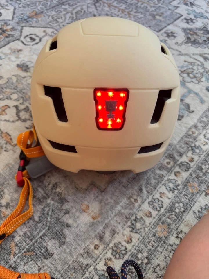 LED Bike Helmet with Front & Rear Lights – USB-C Rechargeable – - photo 5