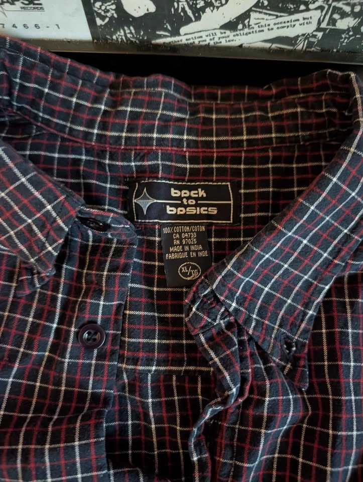 Men's Back to Basics Plaid Button-Up Shirt - Size XL - photo 2
