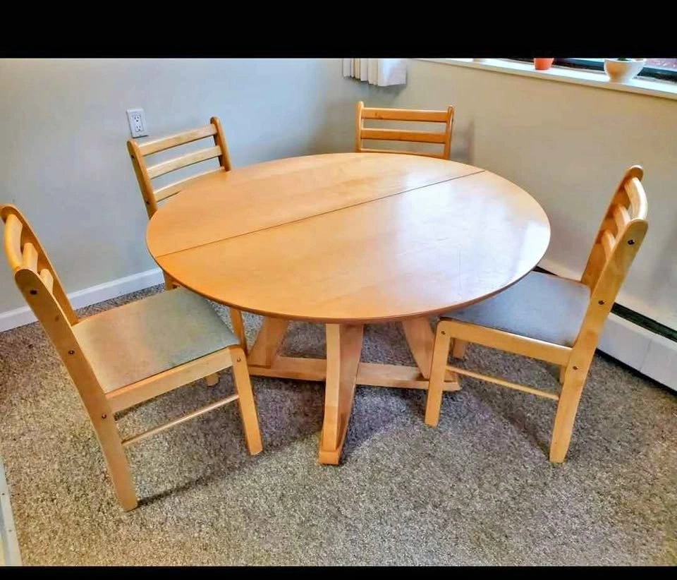 Round Wooden Dining Table with 4 Chairs and Extension Leaf