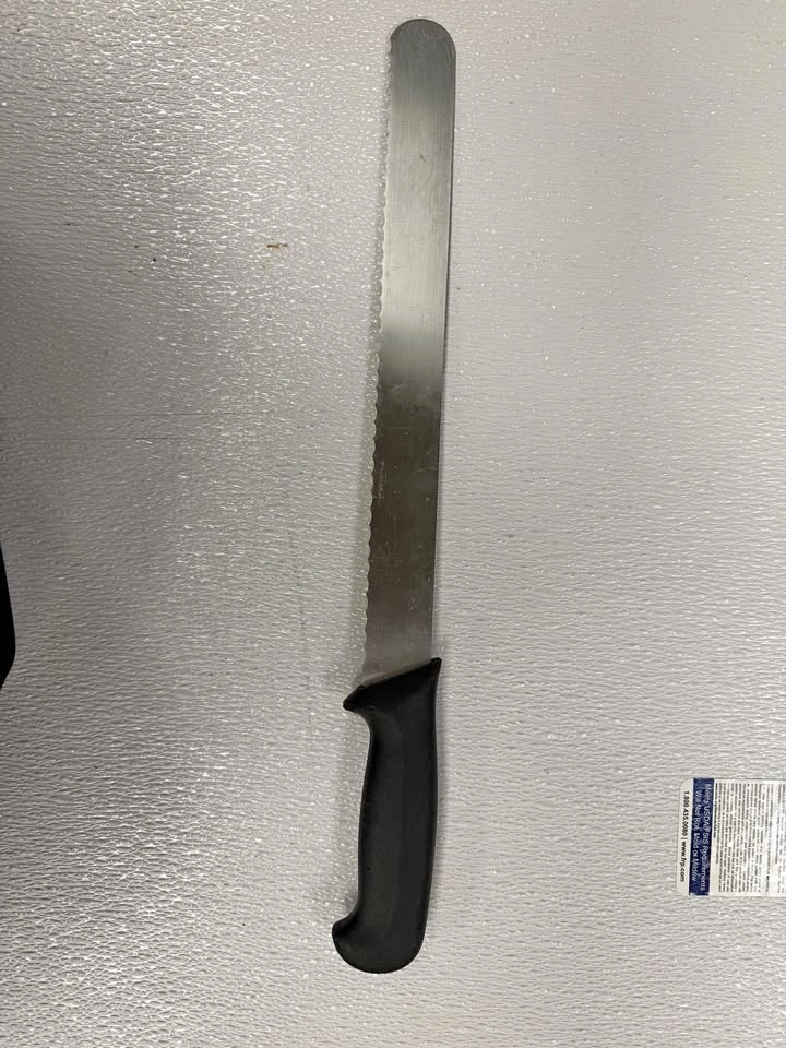 12 Inch Wavy Edge Serrated Bread Knife