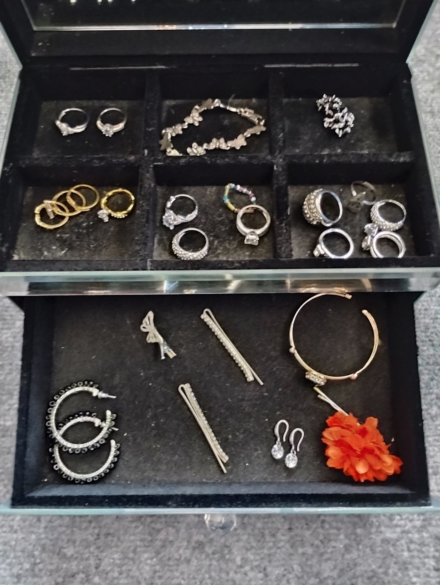 Jewelry box and jewelry - photo 3