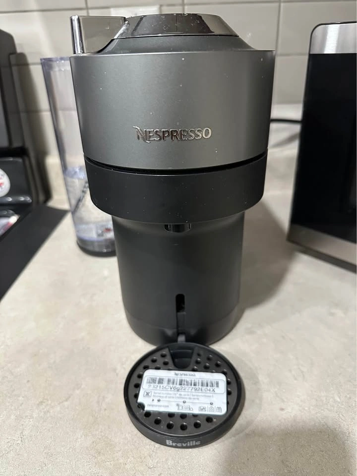 Nespresso Vetuo Pop+ with box - photo 4
