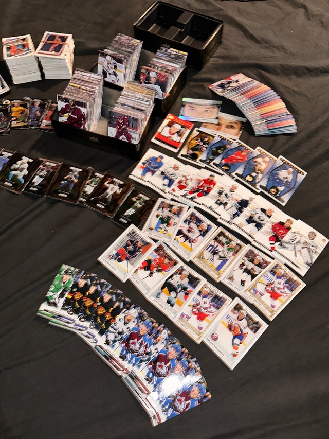 600+ sport cards selling for 30$ altogether - photo 5