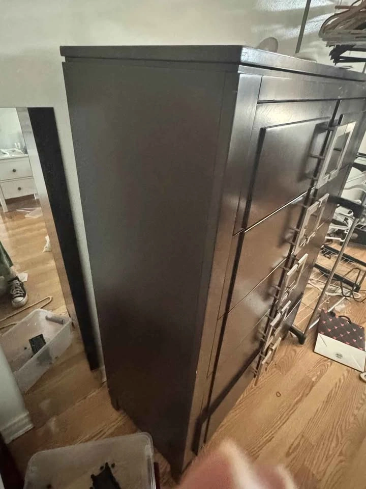 Dark brown sturdy wood dresser with 5 drawers - photo 3