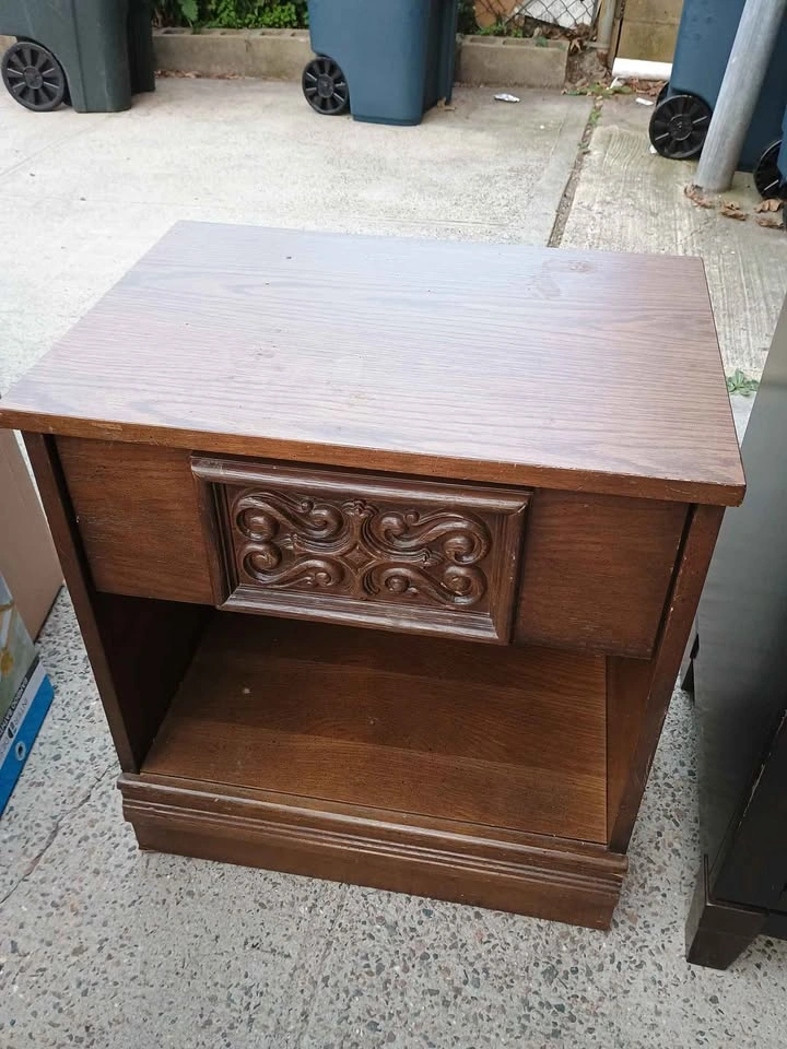 MOVE OUT SALE FLUSHING - photo 4