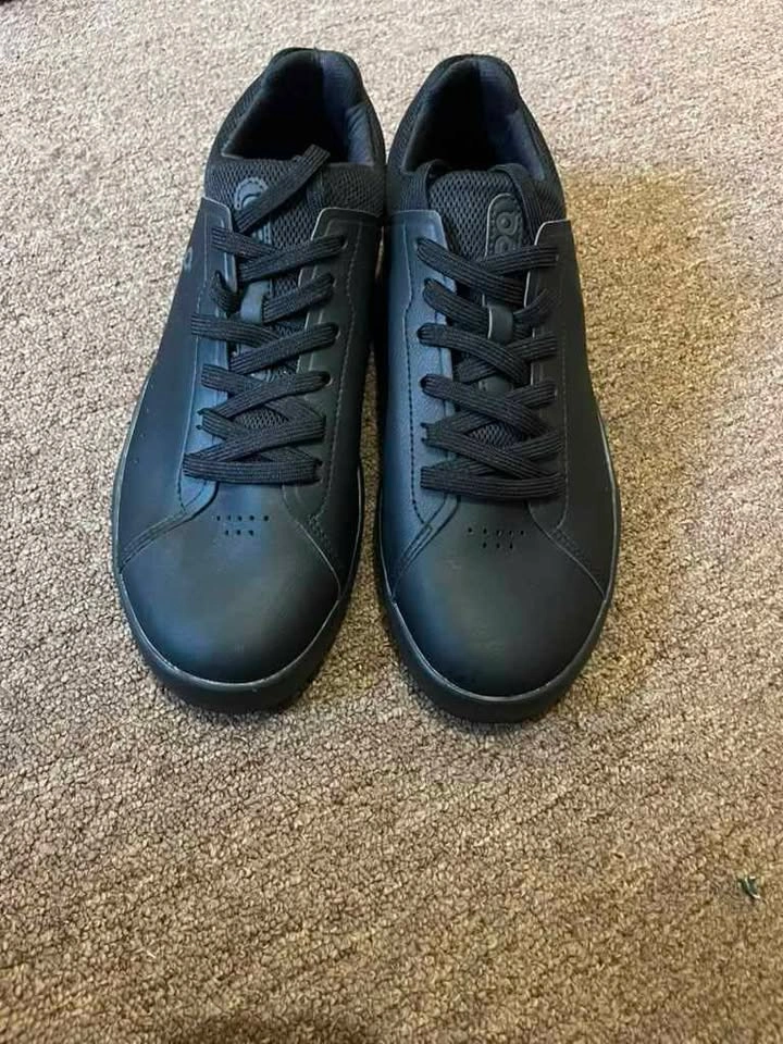 On Running The Roger Advantage 2 Women's Size 10 Men's 8.5 - photo 4