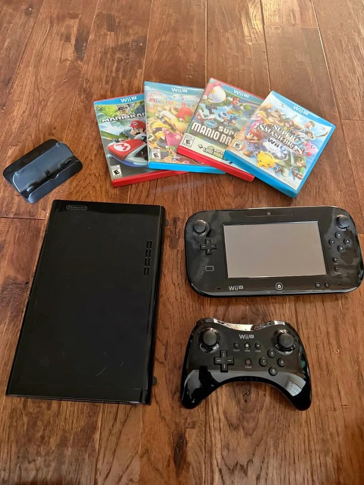 Nintendo Wii U Console Bundle with GamePad, Pro Controller, and