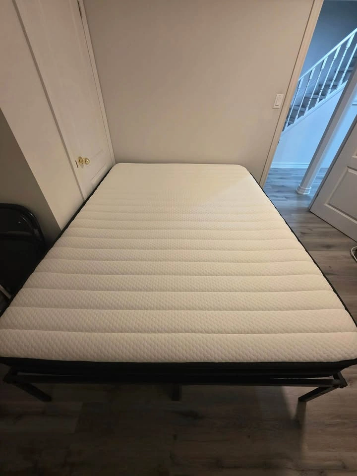 Crayan Queen Size Mattress 10” - photo 3
