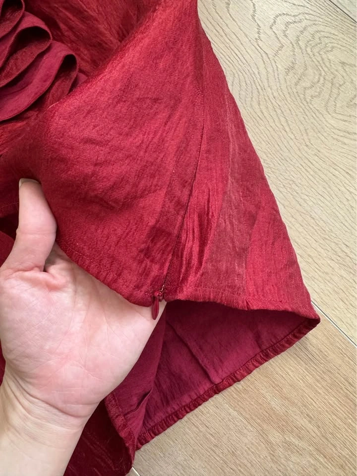 Samuel Dong Red Ruffle Sleeveless Top Size M - photo 4