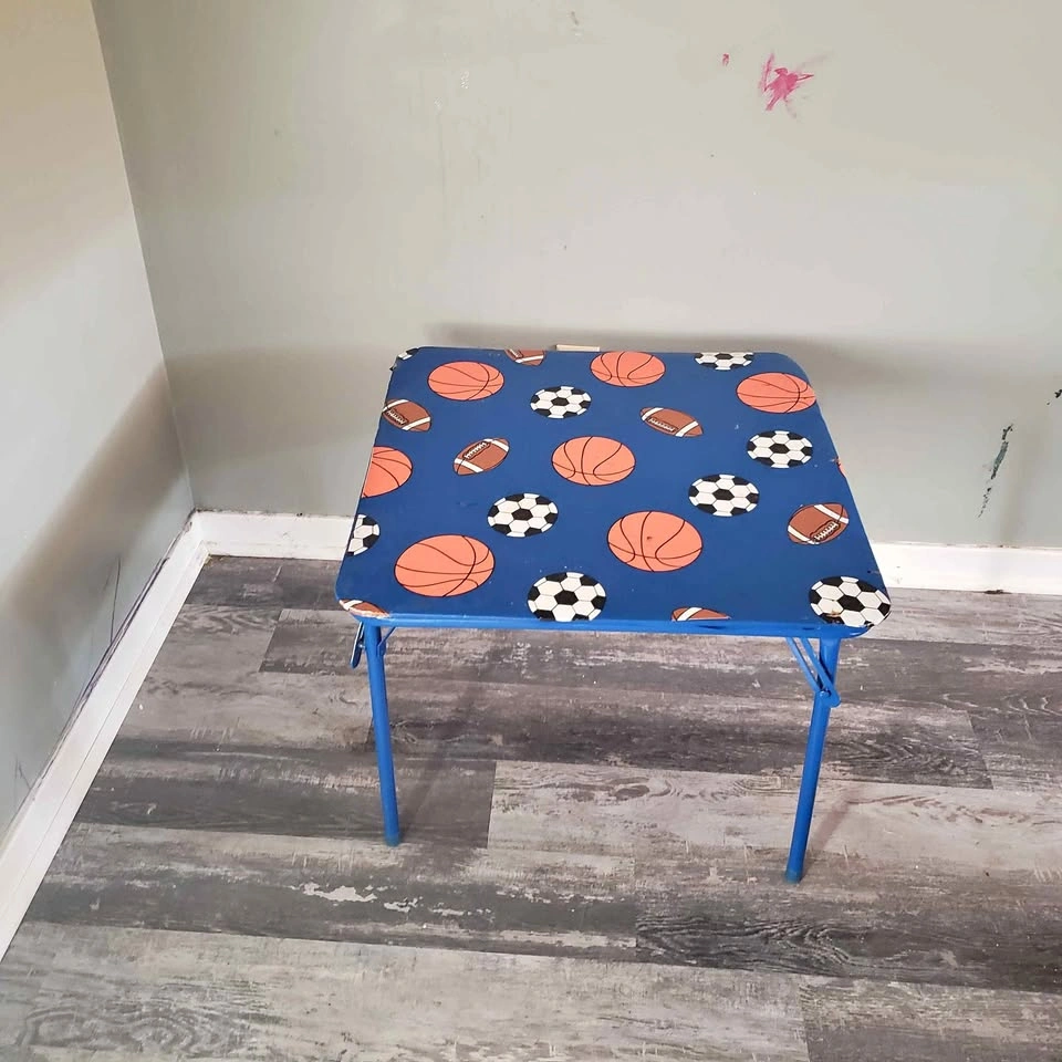 Kids play/eating table
