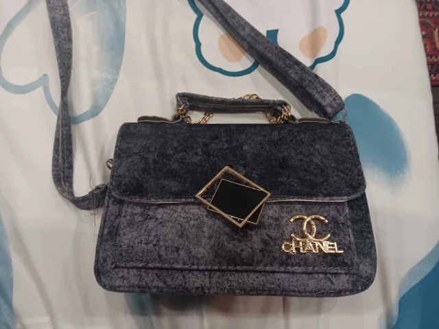 Chanel bag thumbnail