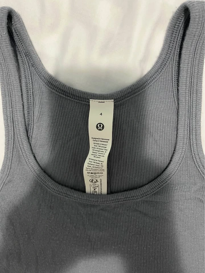 Lululemon tank top size 4 - photo 2