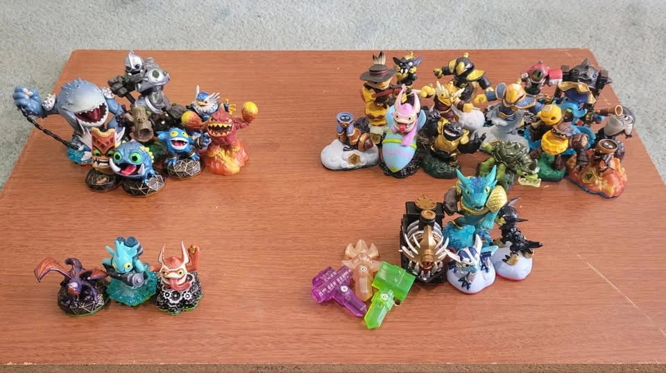 Skylanders Wii Bundle - photo 2