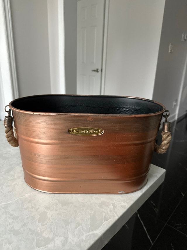 Vintage-style Russet & Silver copper-finish oval storage tub