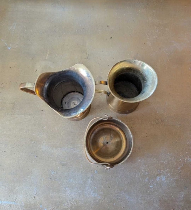 Brass Look Pitchers and Pail - photo 2