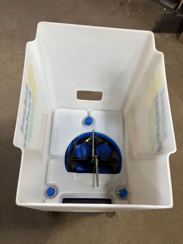 Silent Partner Tennis ball machine (REPLACED BATTERY) - photo 2