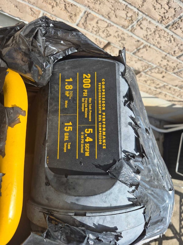 DeWalt 15 Gallon Air Compressor - photo 3