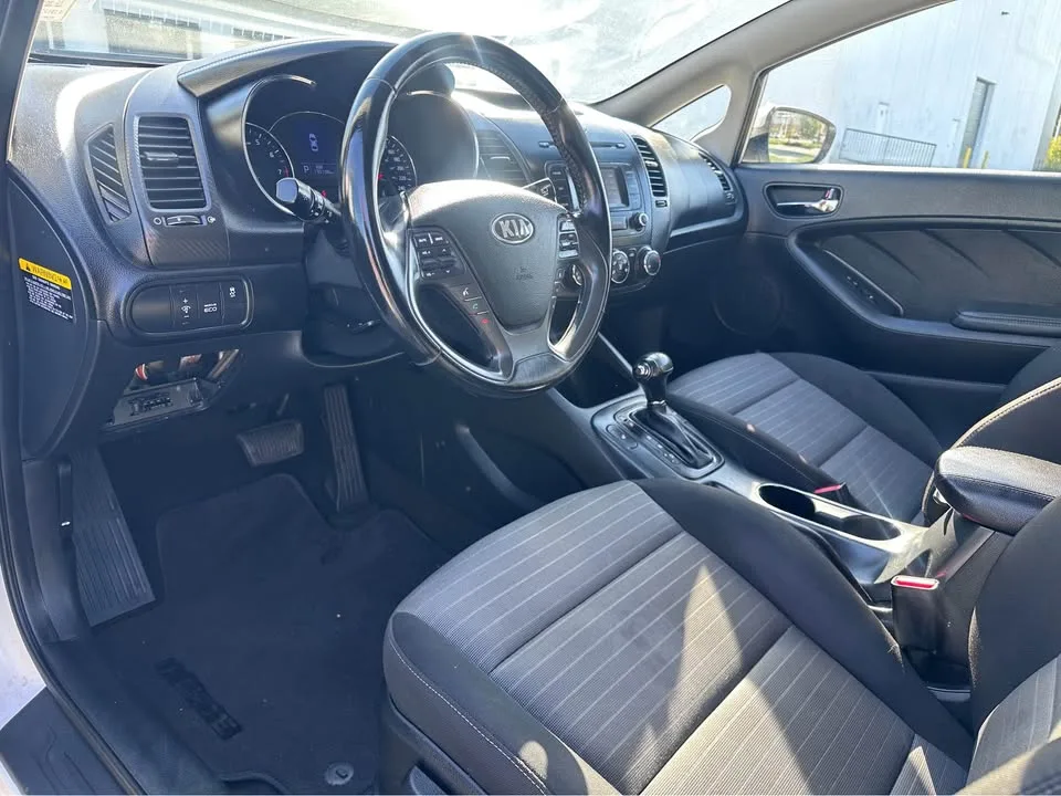 2016 Kia Forte image indicator(10)