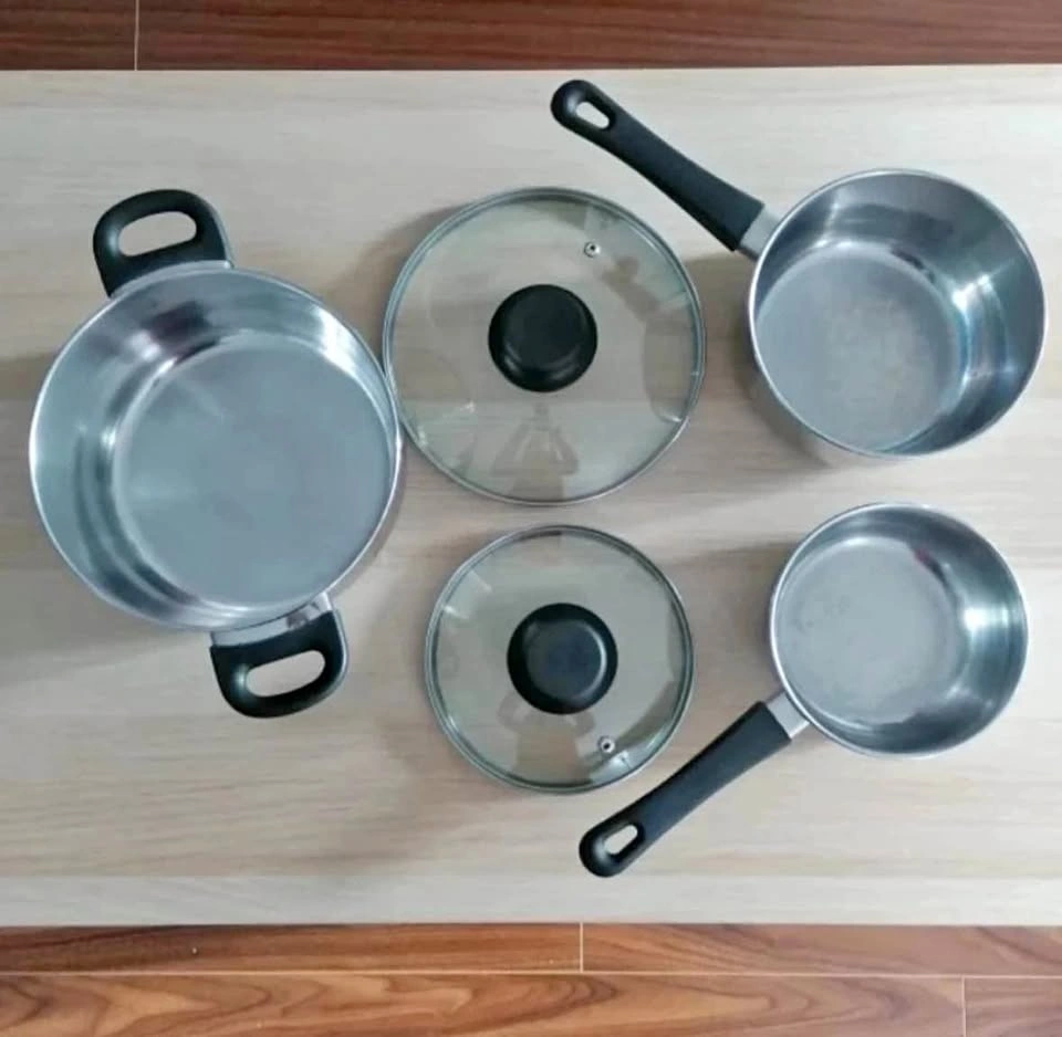 MOVING SALE Stainless Steel Cookware Set