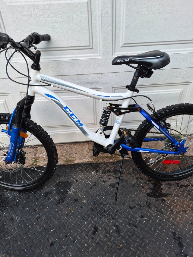 20'' CCM Assault Dual Suspension White Bicycle - photo 4