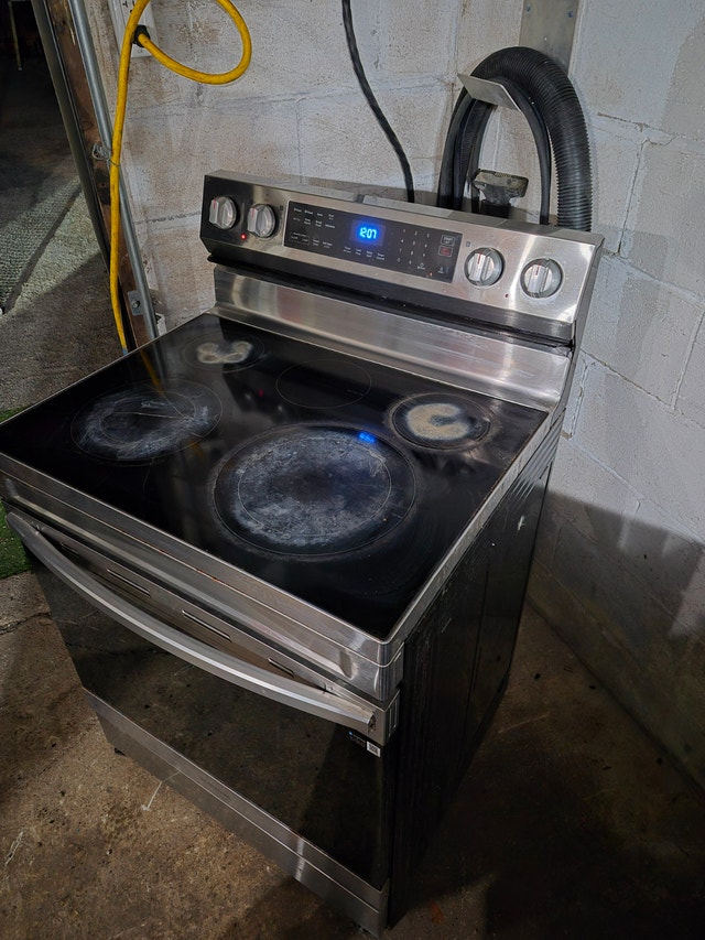 Samsung Electric Stove 2024 NE63A6511SS - photo 5
