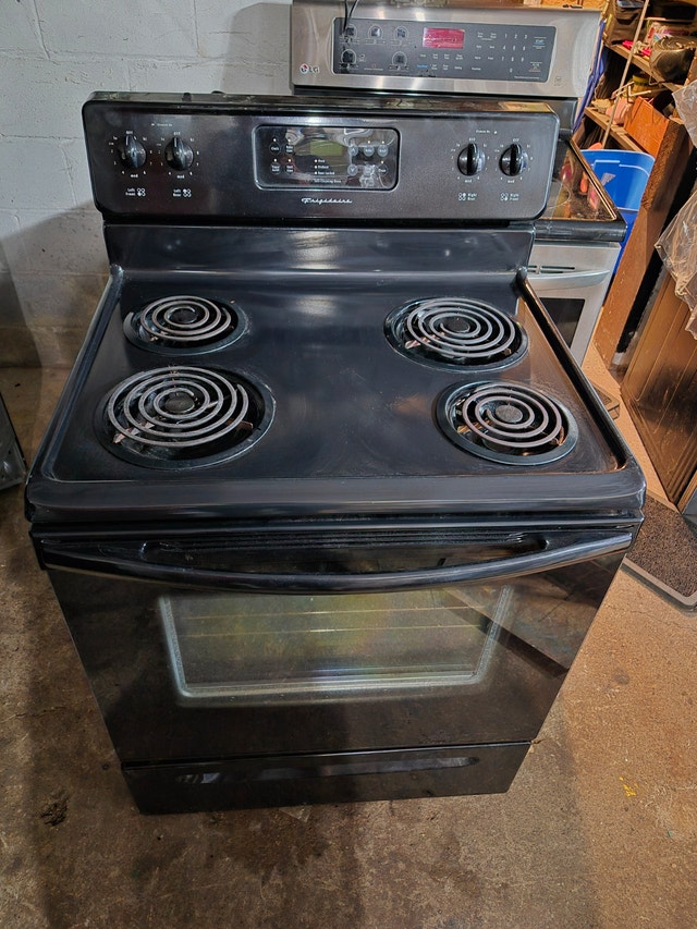 Frigidaire oven electric Coil stove black