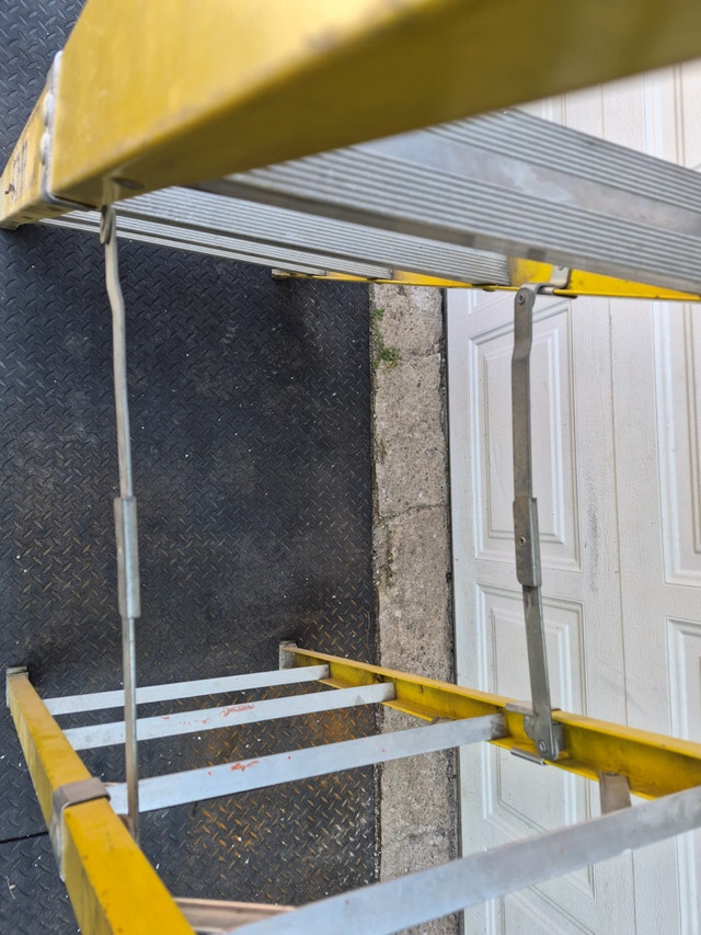 Fiberglass ladder featherlite yellow 6ft step ladder - photo 3