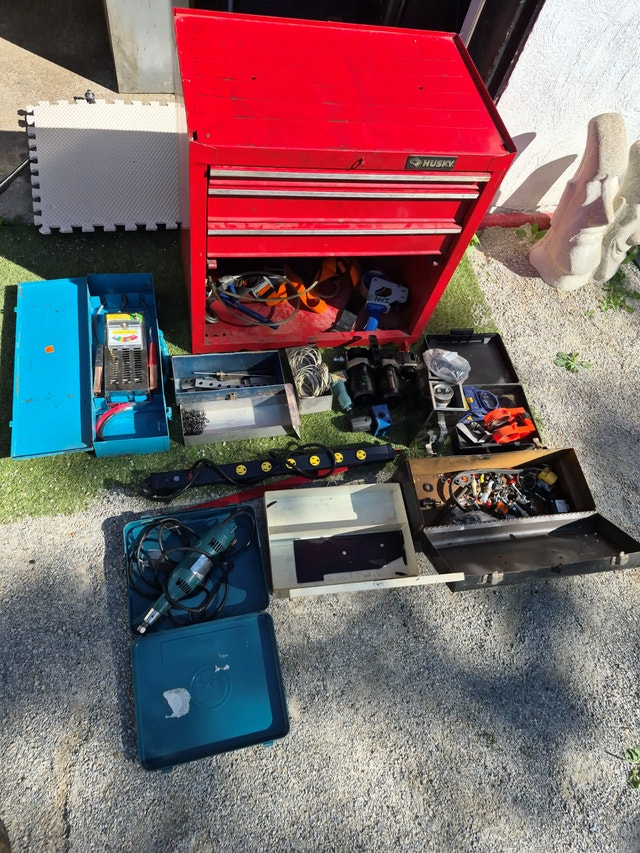 TOOLS, toolbox full misc bulk, LOT tools