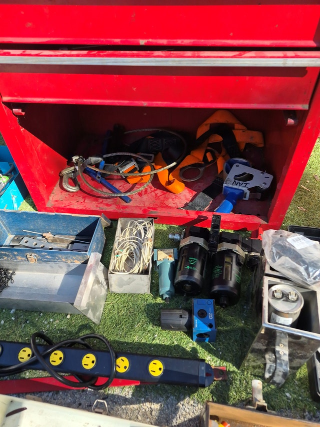 TOOLS, toolbox full misc bulk, LOT tools - photo 3