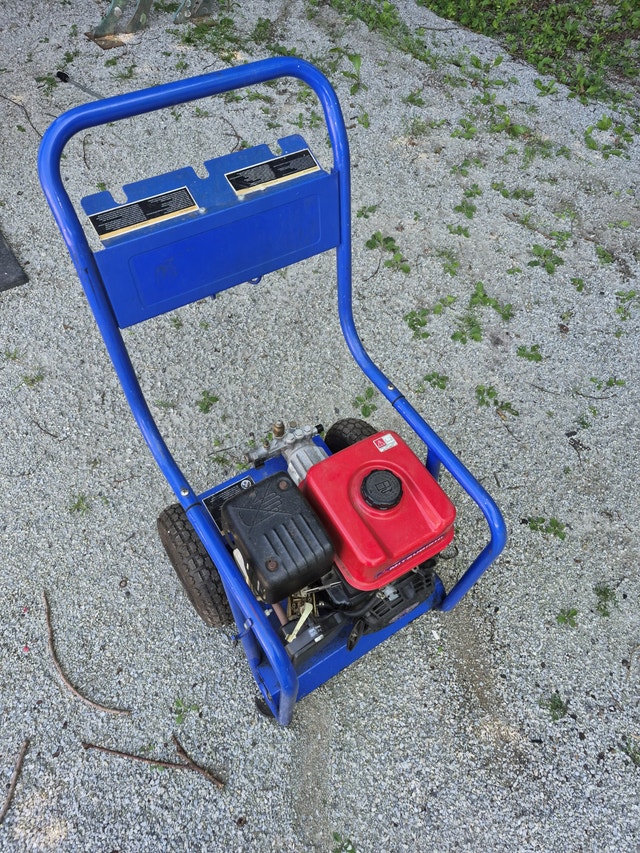 Mitsubishi 6HP engine from pressure washer - photo 2