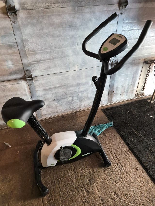 Advantage Fitness 488 Upright Exercise Bike - photo 3