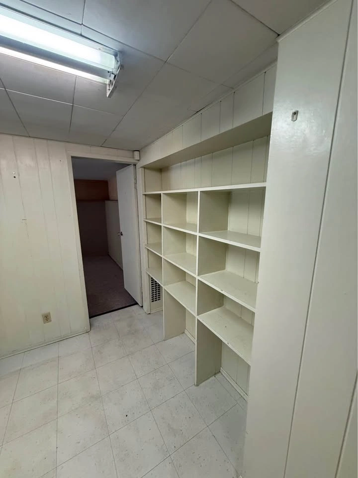 3 Beds 2 Baths - House - photo 5