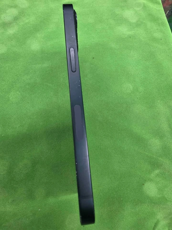 Apple iPhone 13 128GB Unlocked – Great Condition - photo 5
