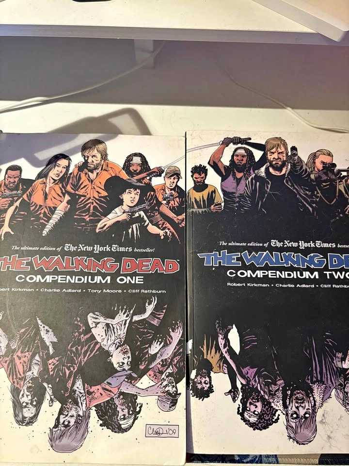 The walking dead compendium One & Two