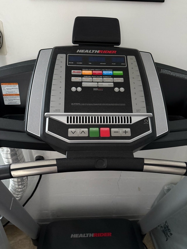Treadmill - photo 2