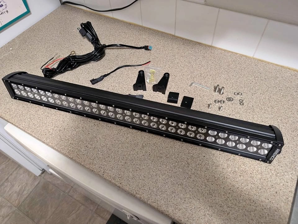 ARENCO Dual-Row LED Light Bar with Wiring Harness