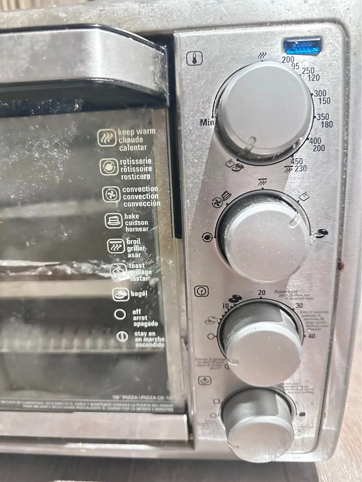 Black+Decker Convection Toaster Oven - photo 3