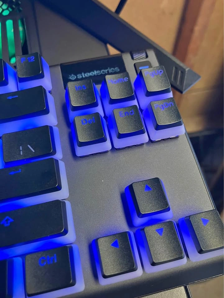 SteelSeries Apex Pro TKL — Mechanical Keyboard, RGB, New Keycaps