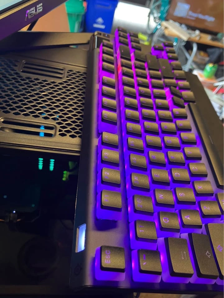 SteelSeries Apex Pro TKL — Mechanical Keyboard, RGB, New Keycaps - photo 4