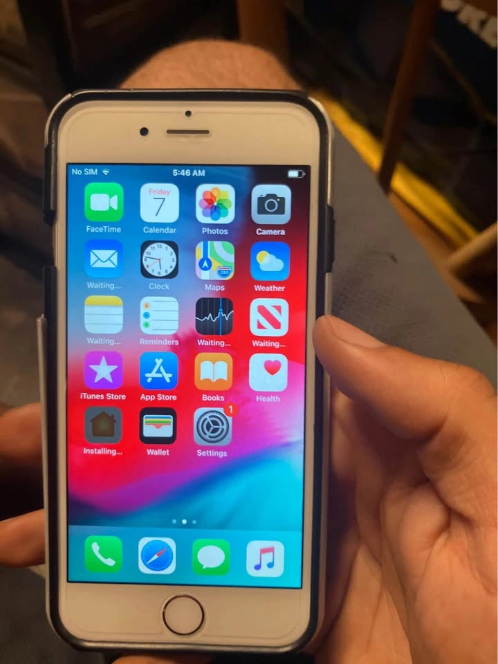 iPhone 6 — 16GB, 85% Battery Health, Factory Reset - photo 2